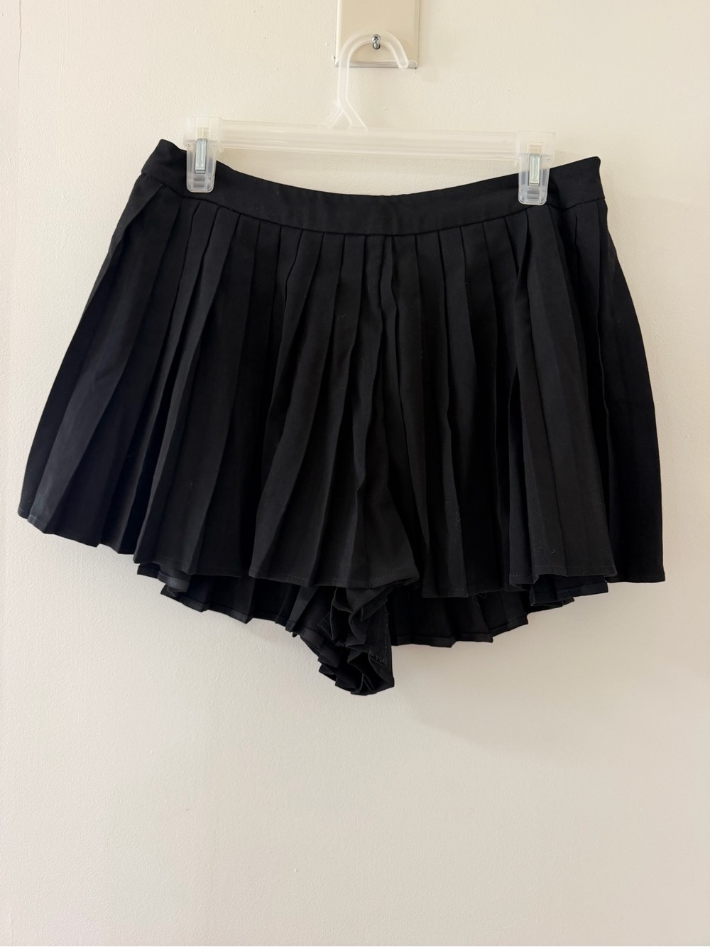 Forever 21 Black Pleated Skort Shorts